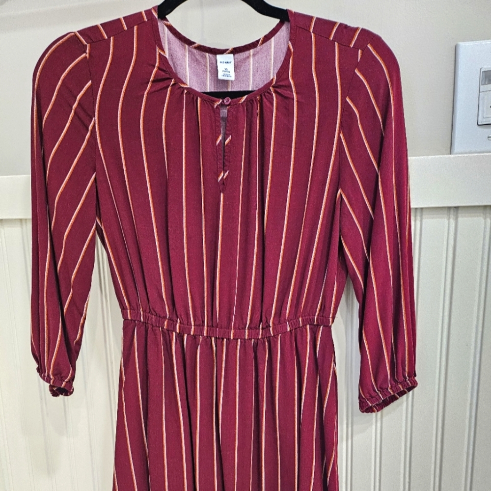 Striped Burgundy Dress by Old Navy size Petite XS.
